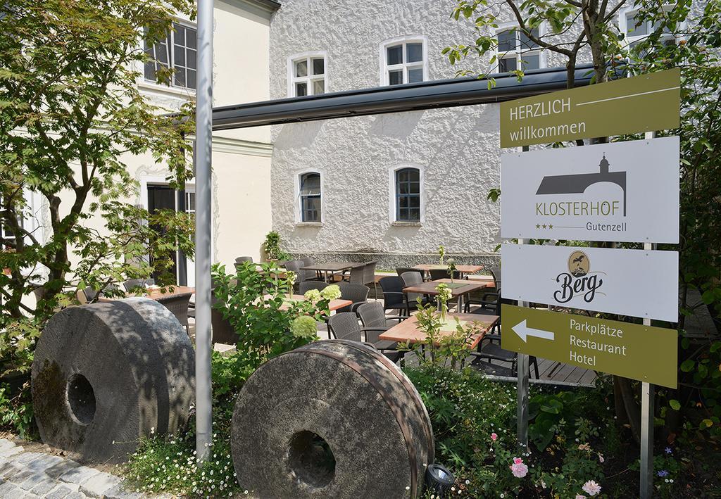 Hotel Restaurant Klosterhof Gutenzell-Hurbel Exterior foto